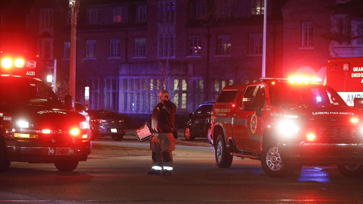 Un hombre mata a tres personas en universidad de EEUU y luego se suicida