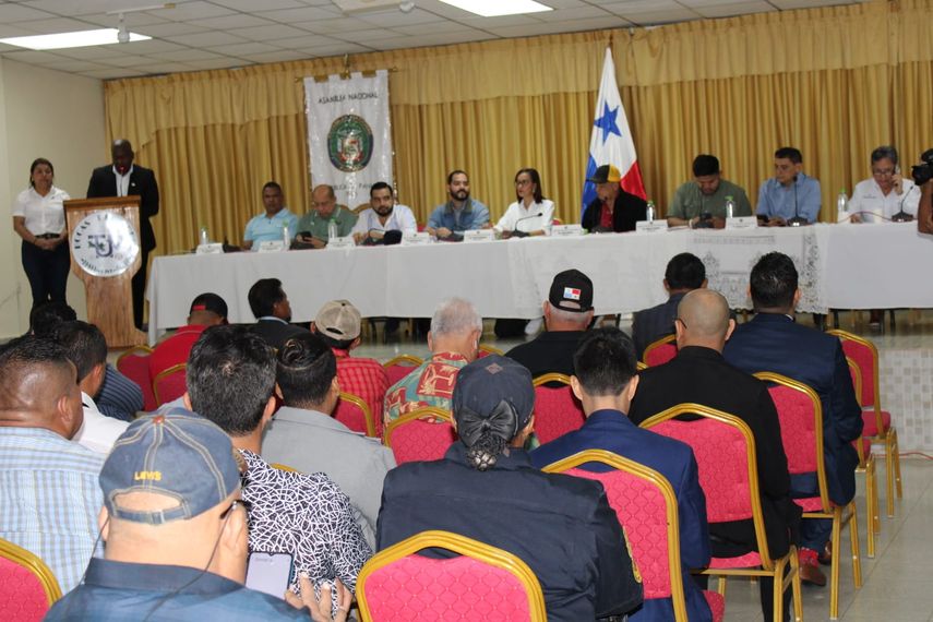 Con la presencia de diversos grupos organizados de la provincia de Bocas del Toro y la Comisión de Trabajo, Salud y Desarrollo Social de la Asamblea Nacional, inició la consulta cuidada de las reformas a la Caja de Seguro Social (CSS) en el interior del país. Con la presencia de diversos grupos organizados de la provincia de Bocas del Toro y la Comisión de Trabajo, Salud y Desarrollo Social de la Asamblea Nacional, inició la consulta cuidada de las reformas a la Caja de Seguro Social (CSS) en el interior del país. 