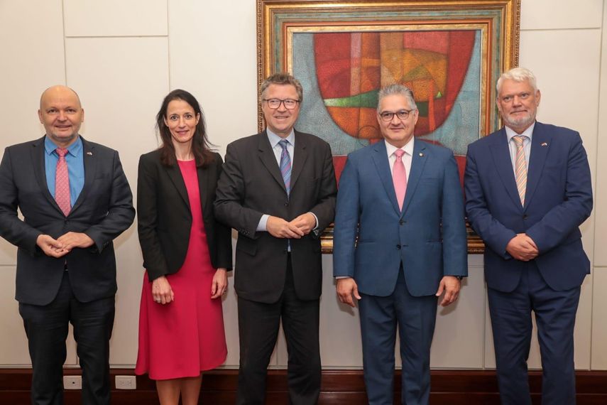 Ministro Juan Carlos Orillac recibe al secretario del Ministerio de Asuntos Exteriores de Alemania