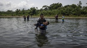 La desinformación contra la migración evoluciona, convirtiéndose en un arma cada vez más eficaz impulsada por avances como la inteligencia artificial (IA), lo que obliga a los periodistas y al público en general a adquirir nuevas destrezas para combatirla y no caer en engaños motivados por la xenofobia.