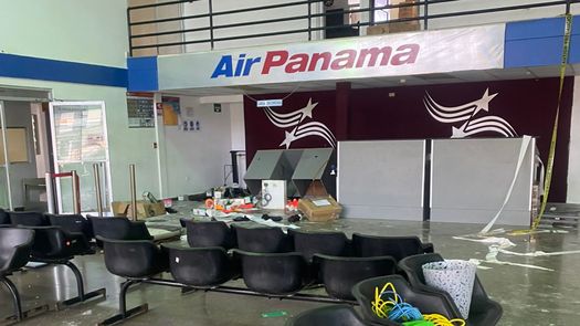 Vandalismo en aeropuerto de Changuinola obliga a suspender operaciones indefinidamente