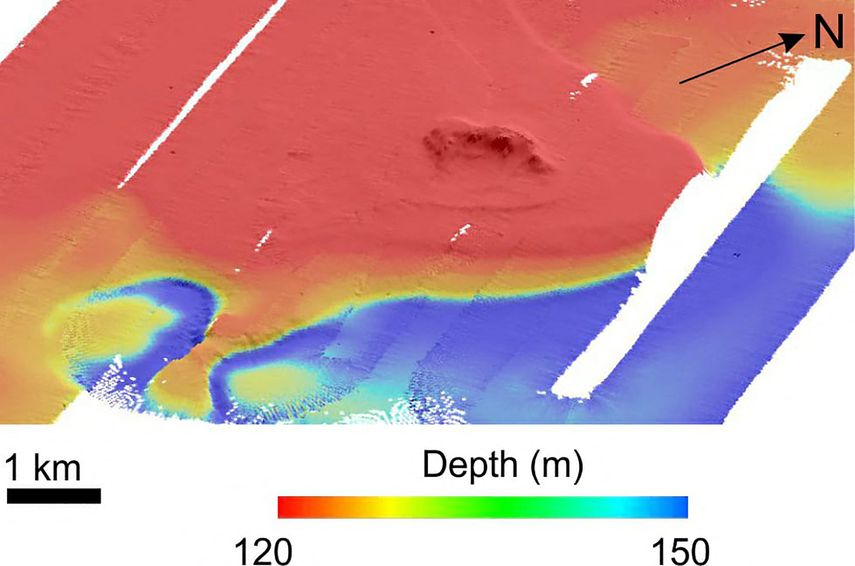 El Instituto Nacional de Oceanografía y Geofísica Aplicada (OGS) muestra un volcán en un mapa batimétrico de alta resolución del lecho marino del Mediterráneo. | Foto: AFP