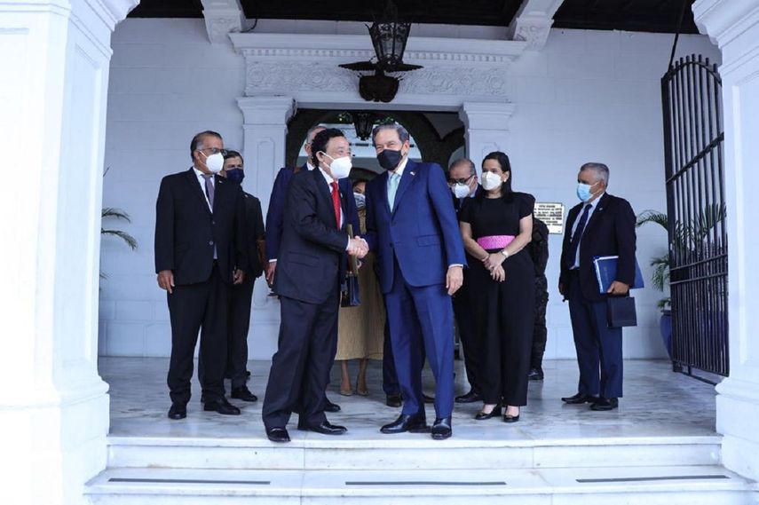 Laurentino Cortizo se reúne en Panamá con director de la FAO
