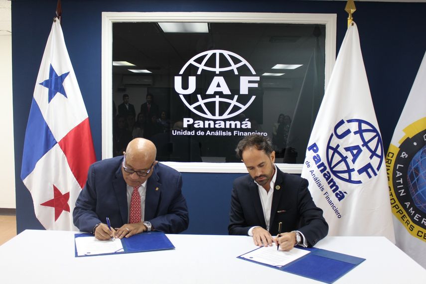 Unidad de Análisis Financiero firma acuerdo para fortalecer lucha contra blanqueo de capitales. Unidad de Análisis Financiero firma acuerdo para fortalecer lucha contra blanqueo de capitales.