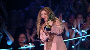 Taylor Swift y Shakira brillan en los MTV Video Music Awards
