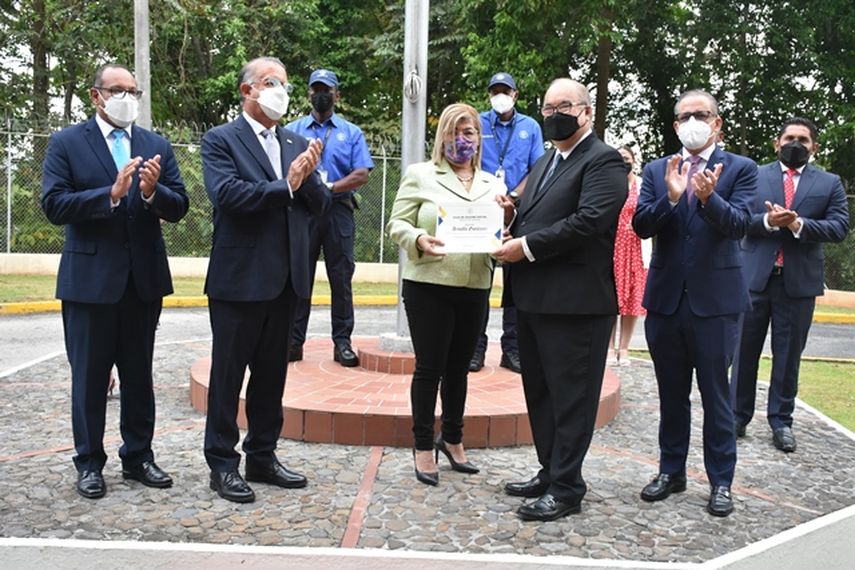 Más de 9 mil voluntarios que trabajaron en la confección de las bolsas de alimentos “Panamá Solidario”