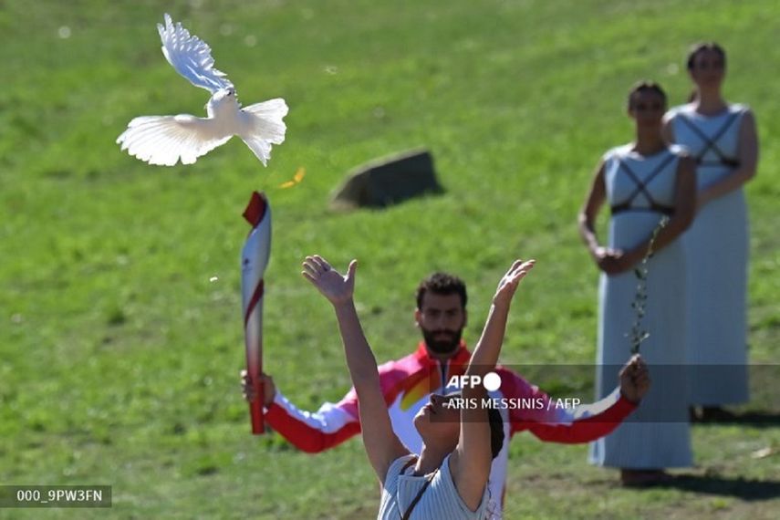 La llama olímpica de los Juegos de invierno de Pekín-2022 (4-20 de febrero) fue encendida este lunes en el sitio antiguo griego de Olimpia.