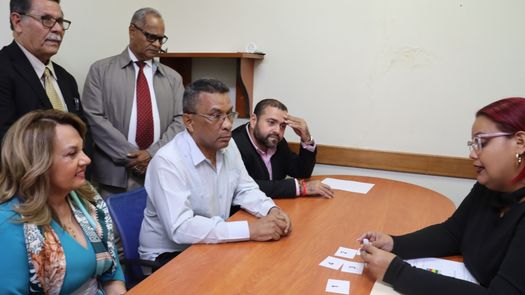 Son seis los candidatos a la rectoría de la Universidad de Panamá. Son seis los candidatos a la rectoría de la Universidad de Panamá.