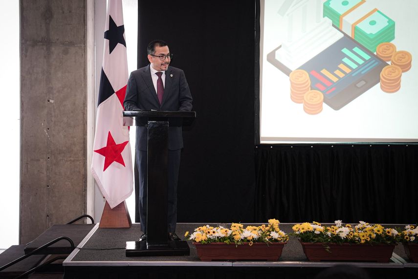 El procurador Luis Carlos Gómez