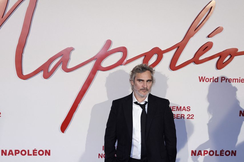 Actor Joaquin Phoenix se calza las botas de Napoleón