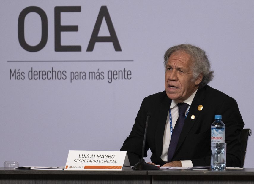 La OEA aseguró que a El Salvador, que votó abrumadoramente a favor de la reelección de Nayib Bukele, le falta mucho por recorrer para tener votaciones "eficientes" y "más transparentes", al tiempo que lamentó la baja participación en las municipales del domingo. La OEA aseguró que a El Salvador, que votó abrumadoramente a favor de la reelección de Nayib Bukele, le falta mucho por recorrer para tener votaciones "eficientes" y "más transparentes", al tiempo que lamentó la baja participación en las municipales del domingo.