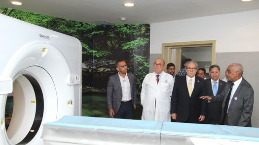 Ministro del Minsa verifica funcionalidad y equipamiento en la Ciudad de la Salud