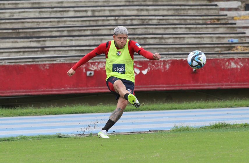 La Selecci&oacute;n de Panam&aacute; entren&oacute; en la ma&ntilde;ana de este mi&eacute;rcoles en el Rommel Fern&aacute;ndez, antes de viajar a suelo tico. Fotos: Cortes&iacute;a/Fepafut