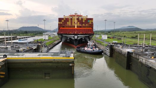 Panamá buscará un acuerdo con Japón para impulsar gasoducto del Canal