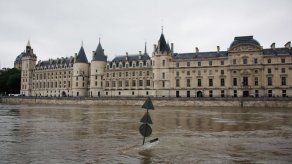 París cierra sitios emblemáticos y el Siena sigue creciendo