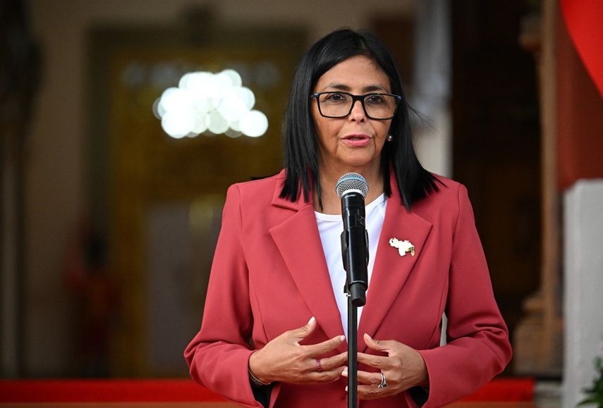 Delcy Rodríguez celebra primer paso en diálogo entre el chavismo y oposición