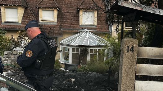 Conmoción en Francia tras ataque contra casa de alcalde durante quinta noche de disturbios