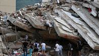 la guaira: familias mantienen la busqueda de desaparecidos bajo las ruinas la guaira: familias mantienen la busqueda de desaparecidos bajo las ruinas