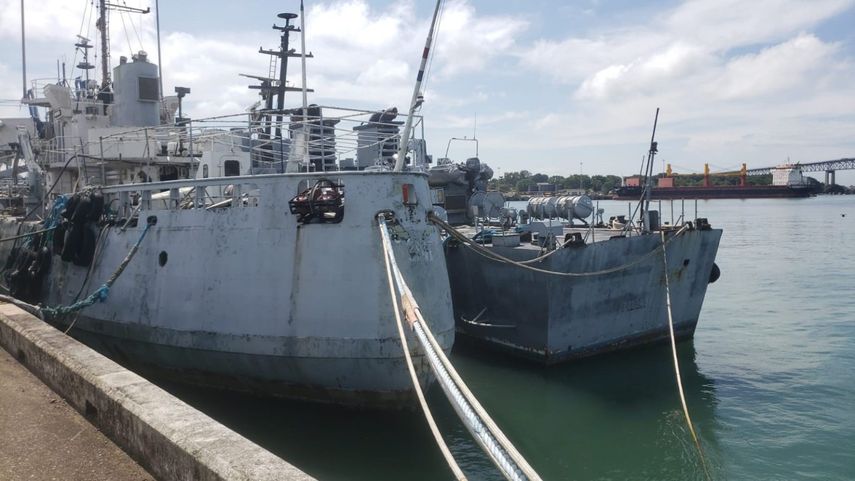 Se trata de un solo acto de subasta pública que comprende el primer renglón de material ferroso.