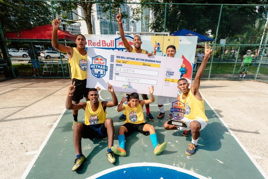 6 jóvenes viajarán a Qatar para conocer al futbolista brasileño Neymar.