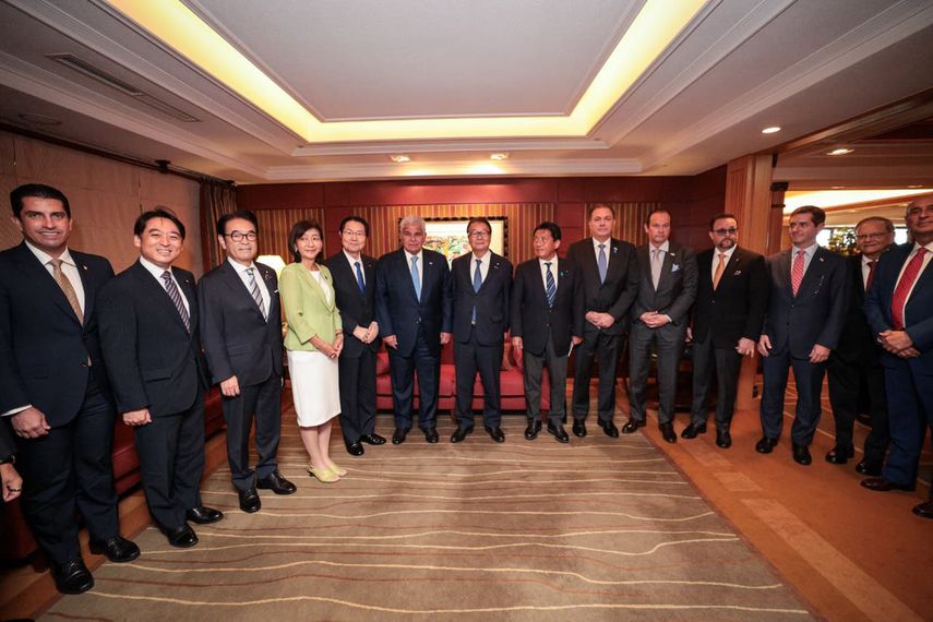 Mulino visita Japón con foco en el Canal de Panamá y Día Nacional en la Expo