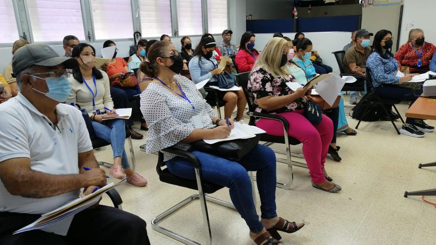 Tribunal Electoral capacita sobre la libre postulación