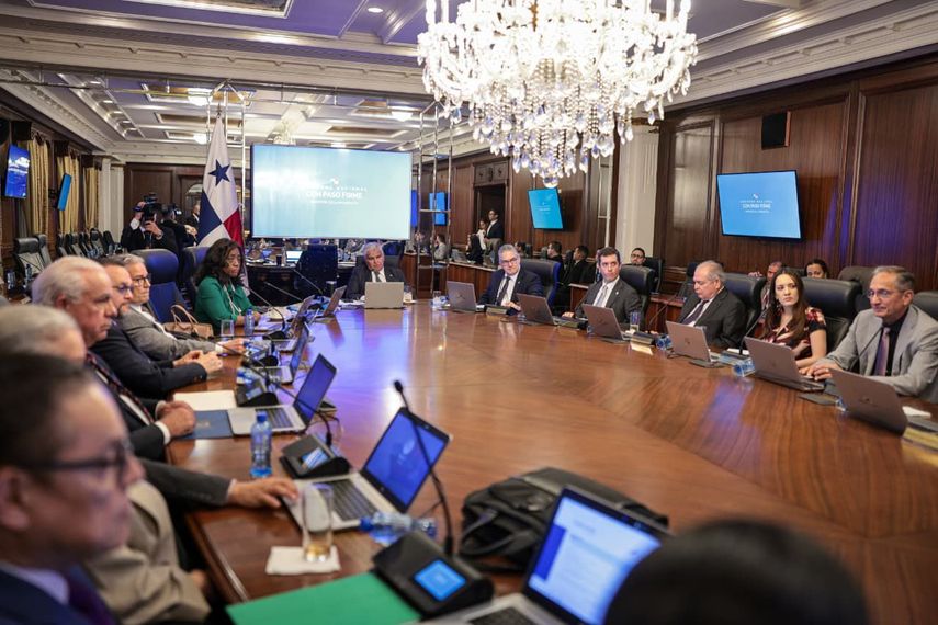 MEF realiza ajustes al presupuesto 2026 y devolverá proyecto el legislativo