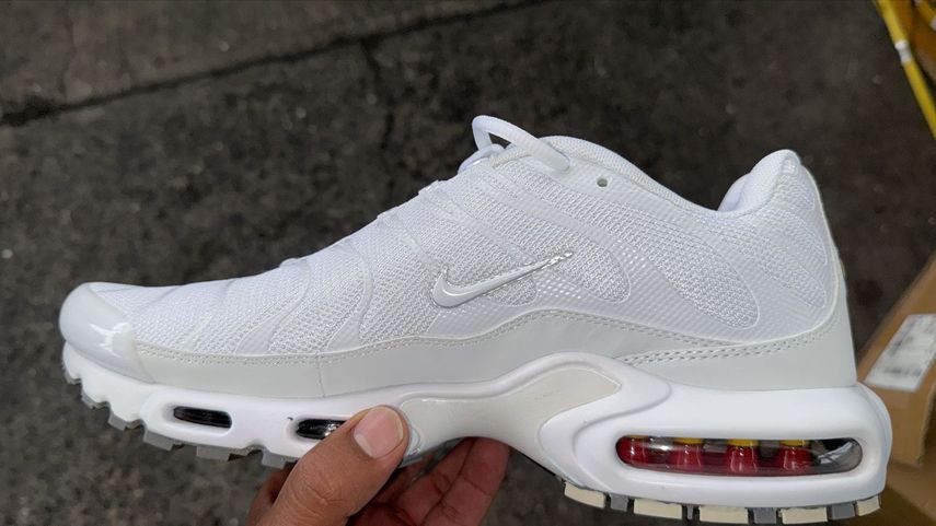 Aduanas señaló posible infracción de las normas de propiedad intelectual. Aduanas señaló posible infracción de las normas de propiedad intelectual.