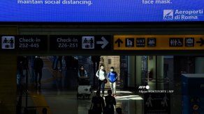 Italia prohíbe vuelos desde Brasil por nueva variante de coronavirus