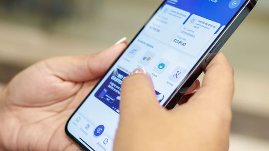 Caja de Ahorros presentó oficialmente su nueva Banca en Línea Personal, que incluye versión Web y una nueva aplicación Móvil, como parte del proceso de evolución digital que impulsa la institución para ofrecer un servicio más ágil, práctico y alineado con las necesidades actuales de la familia panameña. Caja de Ahorros presentó oficialmente su nueva Banca en Línea Personal, que incluye versión Web y una nueva aplicación Móvil, como parte del proceso de evolución digital que impulsa la institución para ofrecer un servicio más ágil, práctico y alineado con las necesidades actuales de la familia panameña.