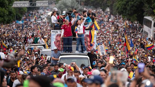 Machado dice que Maduro fue noqueado hace un año y promete vencer cueste lo que cueste