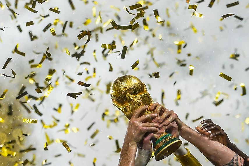 FIFA festeja cien años de sedes mundialistas de fútbol