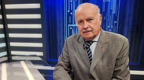Miguel Antonio Bernal: La Constitución actual es una camisa de fuerza que no deja avanzar