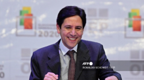 Renuncia el presidente del órgano electoral boliviano