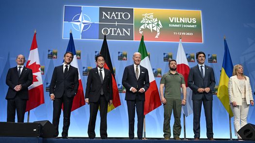 Ucrania obtiene promesas de apoyo militar del G7, que Zelenski saludó como una victoria
