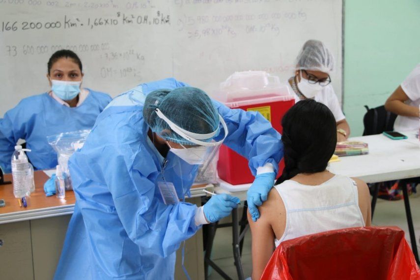 Hospitales privados vacunarán contra el covid con citas