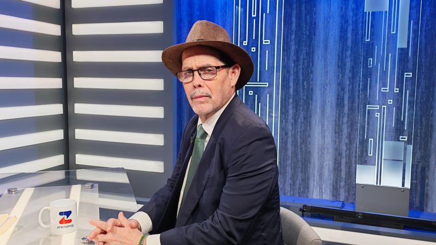 Aspirante a rector propone autogestión