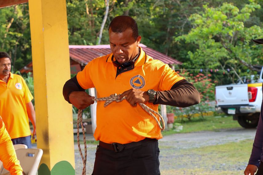 Sinaproc comparte conocimientos con los guardaparques. Sinaproc comparte conocimientos con los guardaparques.