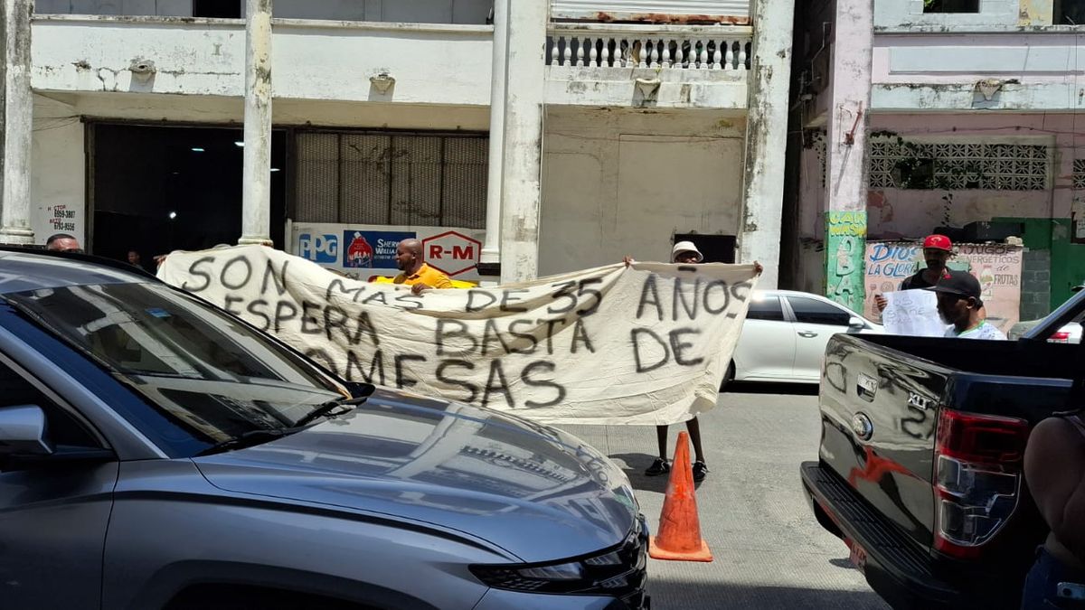 Residentes de Nuevo Colón protestaron. Residentes de Nuevo Colón protestaron.