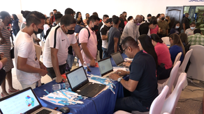 Feria de empleo: miles de personas formaron largas filas