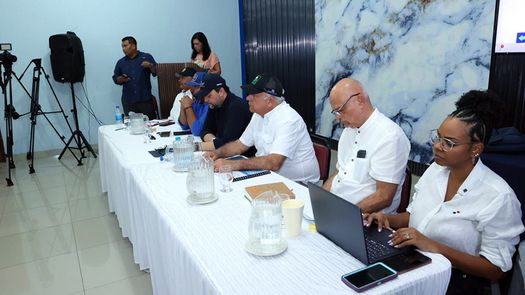 Productores y empresarios en Coclé dialogan sobre adhesión de Panamá al Mercosur