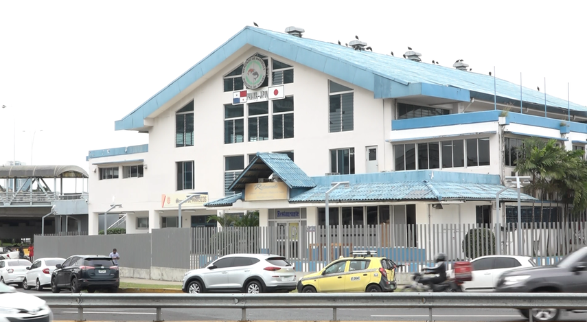 Alcalde insiste en construcción de nuevo Mercado de Mariscos