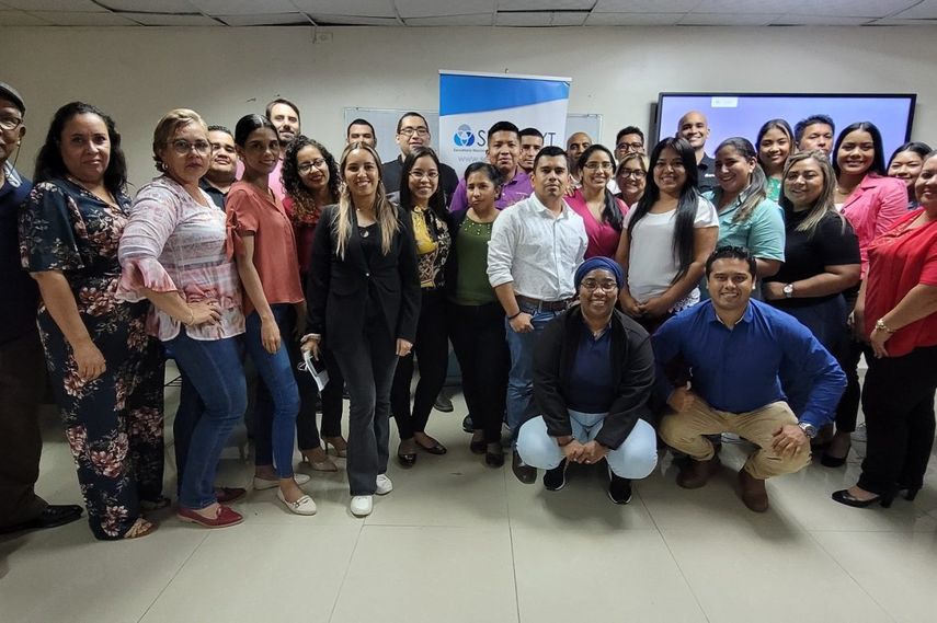 Senacyt y Meduca capacitan a docentes de todo el país