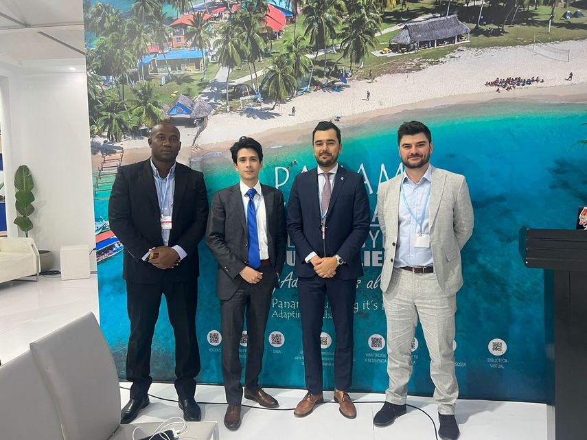 Como parte de la representación de Panamá en las negociaciones internacionales sobre Cambio Climático, se llevó a cabo en el Pabellón Nacional de Panamá el panel “Espacio para discusión entre países tropicales sobre avances y medidas de mitigación y adaptación en ecosistemas marino-costeros”.
