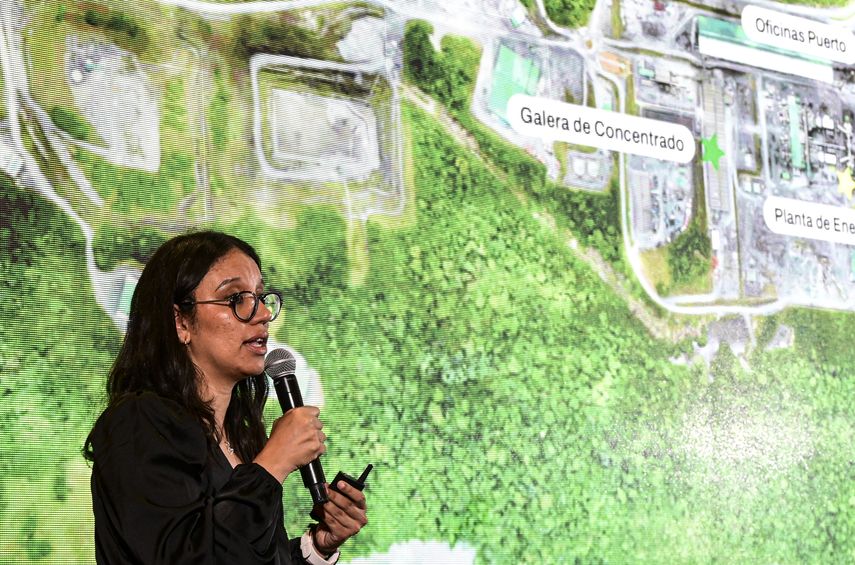 Cobre Panamá de First Quantum Minerals producía desde 2019 unas 300.000 toneladas de concentrado de cobre al año, que representaban 75% de las exportaciones. Cobre Panamá de First Quantum Minerals producía desde 2019 unas 300.000 toneladas de concentrado de cobre al año, que representaban 75% de las exportaciones.