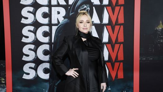 La actriz Hayden Panettiere, conocida por sus papeles en las series de televisión Heroes y Nashville, falleció a causa de los efectos de una mezcla de fentanilo, relajantes y antipsicóticos, revelaron las autoridades este martes. La actriz Hayden Panettiere, conocida por sus papeles en las series de televisión Heroes y Nashville, falleció a causa de los efectos de una mezcla de fentanilo, relajantes y antipsicóticos, revelaron las autoridades este martes.