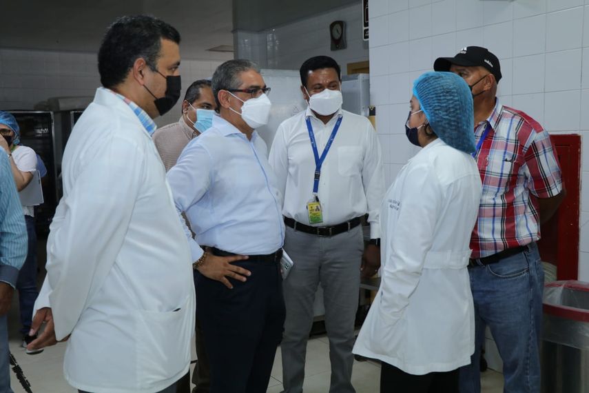 El Ministro del MINSA, Francisco Sucre, realizó un recorrido que realizó por las instalaciones del nosocomio principal de la décima provincia. El Ministro del MINSA, Francisco Sucre, realizó un recorrido que realizó por las instalaciones del nosocomio principal de la décima provincia.