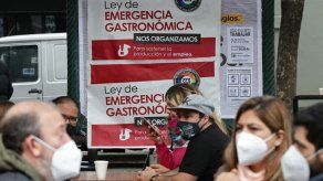 Bares y restaurantes piden ayuda para enfrentar el peor momento de la pandemia en Argentina