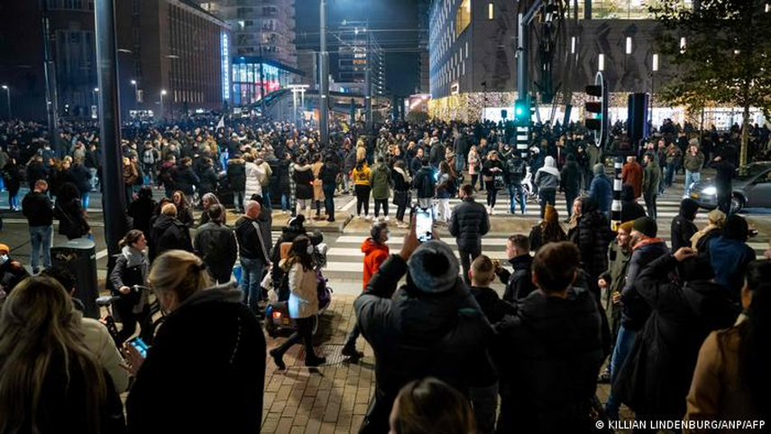 Protestas de a mediados de noviembre en Holanda tras endurecimiento de restricciones