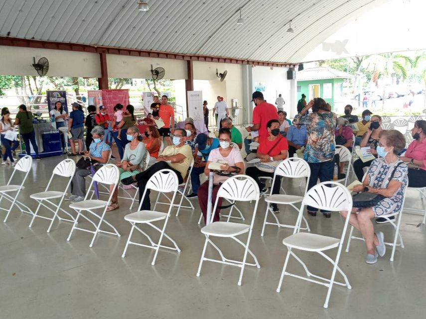 El Ministerio de Salud (MINSA) realizó el domo del Parque Recreativo Omar, una campaña de revisión de lunares para la detección temprana de posibles lesiones cancerosas.